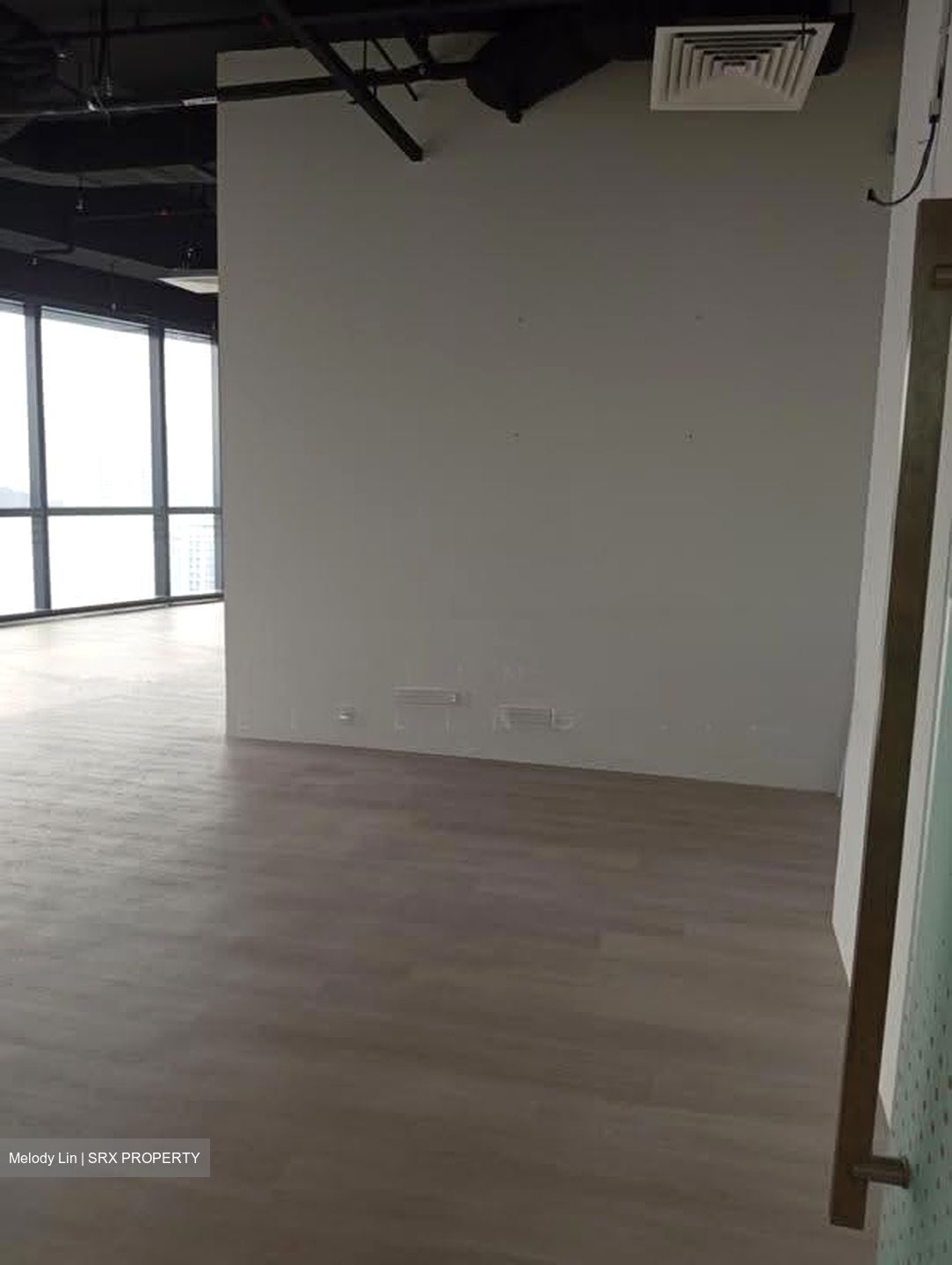 Woods Square (D25), Office #625437691